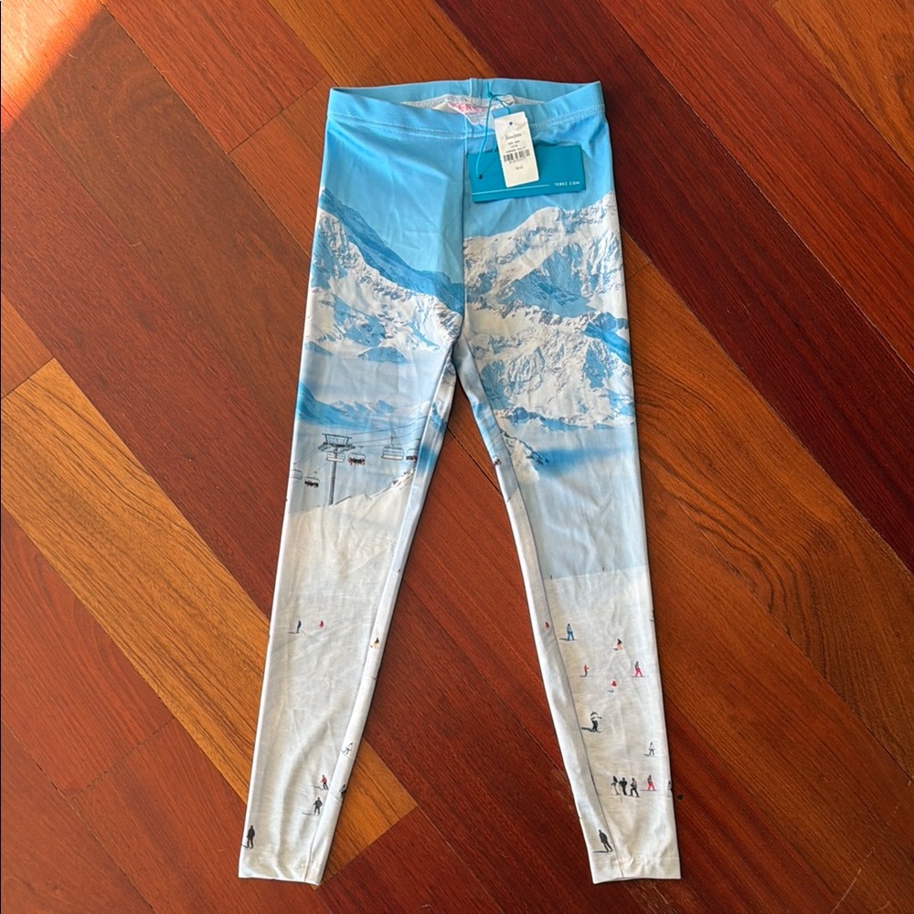 Terez Kids Mountain Ski Scene Leggings in Blue and White